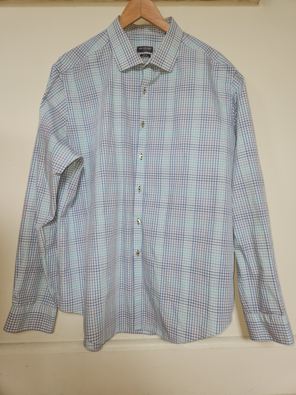 Van Heusen Men's Blue Plaid Long-Sleeve Dress Shirt